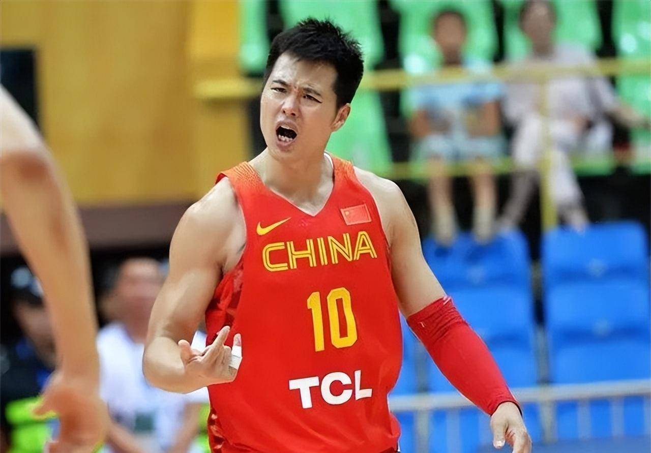 转折点萨克拉门托国王官宣签约，CBA季后赛今夜攻防权衡，赛场秩序良好，训练强度明显提升的简单介绍