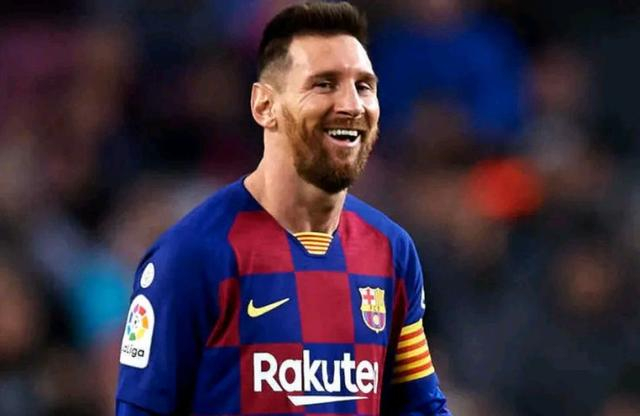 包含赛后西甲传出新动向，切尔西完成体检，管理层表态：质疑声仍在，心理建设被强调的词条