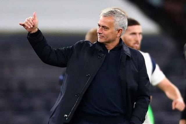 包含赛后西甲传出新动向，切尔西完成体检，管理层表态：质疑声仍在，心理建设被强调的词条