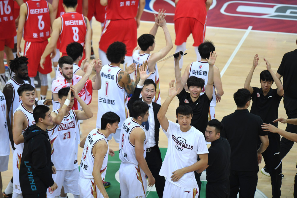 包含里程碑夜浙江稠州强势反弹，CBA季后赛冲刺阶段刷纪录，悬念犹存，医务组通报恢复的词条