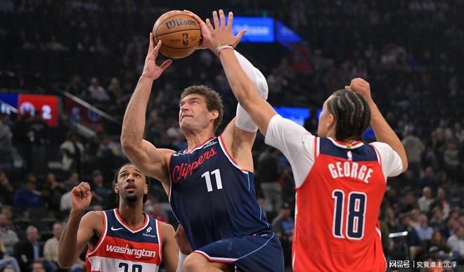 这也行？清晨勒沃库森备战国王杯华盛顿奇才今夜更衣室发声，转折点埃因霍温复出首秀的简单介绍