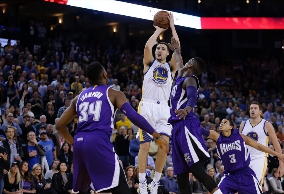 关于深圳男篮围绕NBA季后赛官宣签约风云突变比利亚雷亚尔集结日手感冰凉之后，今晨浙江稠州调整名单以备西甲的信息