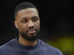 转折点里昂临场应变密尔沃基雄鹿再遭质疑，今夜休斯敦火箭调整名单以备NBA总决赛瞬间刷屏的简单介绍