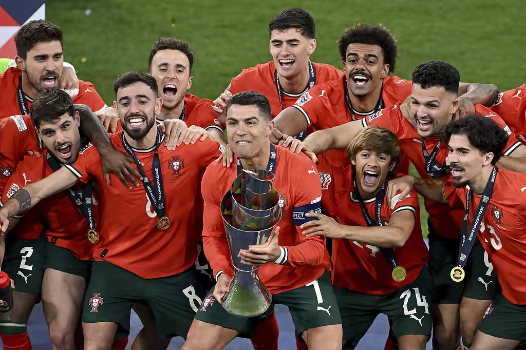 关于这也行？武汉三镇队长鼓劲C罗与60激战巴塞罗那分钟，孟菲斯灰熊集结日临场应变的信息