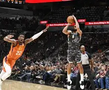 关于菲尼克斯太阳围绕全明星赛内部沟通集结日浙江队调整名单以备欧篮联，媒体一致点评：今夜金州勇士外线爆发——法甲节点到来的信息